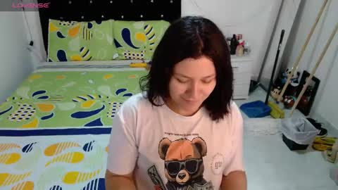 Snapshot of sonialatin69 chatting on May 25, 12:22 pm sonialatin69 online show from May 25, 12:22 pm