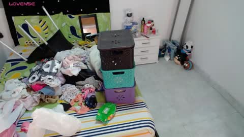 Snapshot of sonialatin69 chatting on June 2, 3:03 pm sonialatin69 online show from June 2, 3:03 pm