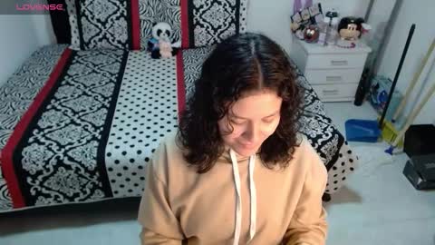 Snapshot of soniaplayboobs chatting on March 6, 12:34 pm soniaplayboobs online show from March 6, 12:34 pm