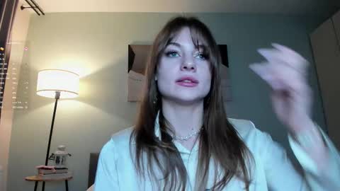 Snapshot of sonicdesire chatting on February 25, 7:23 pm Your Lanocka 3 online show from February 25, 7:23 pm