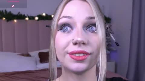 Your ghost wife online show from December 22, 4:26 pm