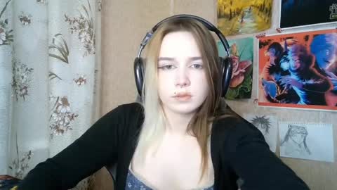 Snapshot of sonwosick chatting on April 30, 8:57 pm Mila online show from April 30, 8:57 pm