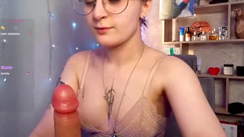 Snapshot of sonya_mikki chatting on February 25, 2:58 am Sonya online show from February 25, 2:58 am