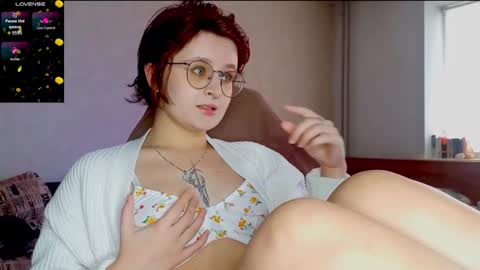 Snapshot of sonya_mikki chatting on November 8, 5:07 am Sonya online show from November 8, 5:07 am