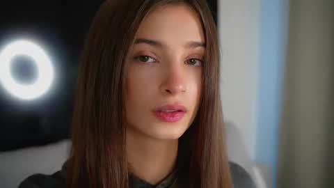 Eva 3 online show from October 6, 9:18 am