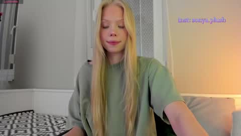 Snapshot of sonyaplush chatting on May 15, 1:56 am Sonya Instagram Twitter sonyaplushgirl OnlyFans sonyaplush online show from May 15, 1:56 am