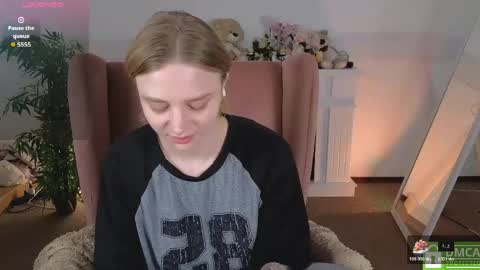 Snapshot of sookonstellita chatting on May 18, 12:18 am Litta online show from May 18, 12:18 am