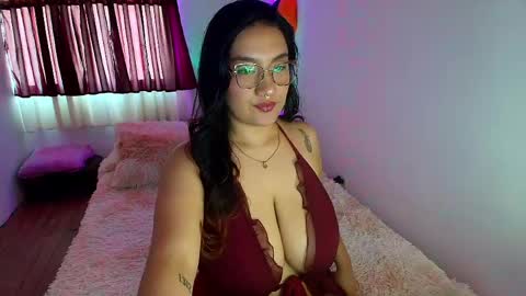 Snapshot of soph_antony chatting on April 28, 8:14 pm soph_antony online show from April 28, 8:14 pm
