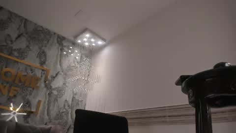Snapshot of sophi_johnson chatting on June 14, 6:04 am Sophi Johnson online show from June 14, 6:04 am