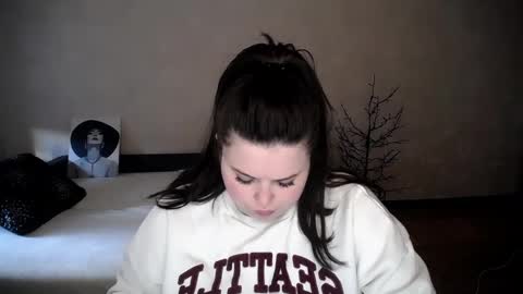 sophia__olsen online show from April 5, 5:26 am