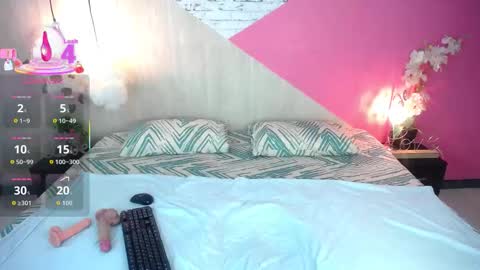 sophia_brunette21 online show from October 21, 11:44 am