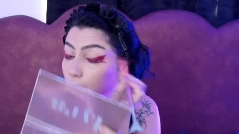 sophia hottie online show from April 12, 2:00 pm