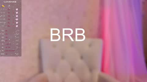 Snapshot of sophia_dreamy chatting on February 4, 4:37 am Sophia online show from February 4, 4:37 am