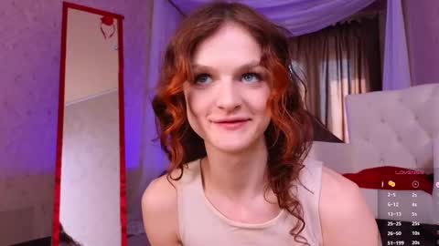 Snapshot of sophia_dreamy chatting on February 24, 7:33 am Sophia online show from February 24, 7:33 am