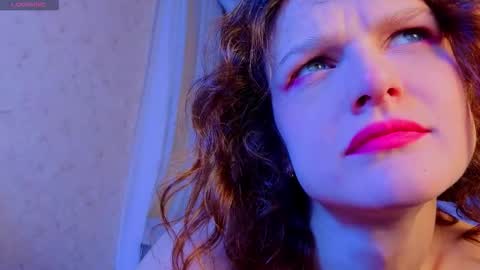 Snapshot of sophia_dreamy chatting on October 13, 2:11 am Sophia online show from October 13, 2:11 am