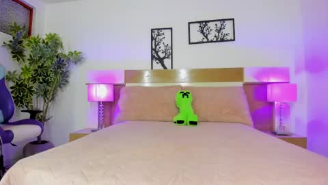 Snapshot of sophia_duarte_ chatting on April 21, 11:27 am sophia_duarte_ online show from April 21, 11:27 am