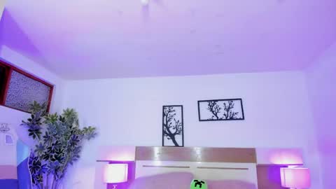 Snapshot of sophia_duarte_ chatting on May 13, 11:40 am sophia_duarte_ online show from May 13, 11:40 am