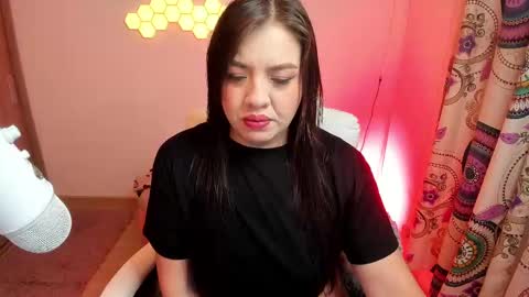 sophia_grants online show from March 9, 9:35 am