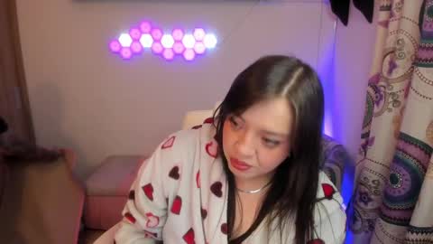 sophia_grants online show from April 4, 5:38 am