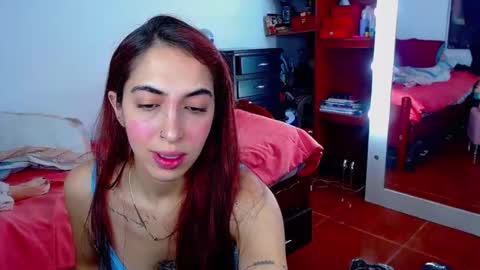 Snapshot of sophia_greey chatting on April 23, 6:36 am sophia_greey online show from April 23, 6:36 am
