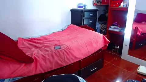 Snapshot of sophia_greey chatting on May 12, 11:07 am sophia_greey online show from May 12, 11:07 am