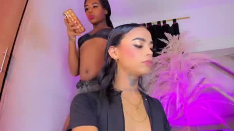 Snapshot of sophia_horny19 chatting on August 3, 10:32 am sophia_horny19 online show from August 3, 10:32 am