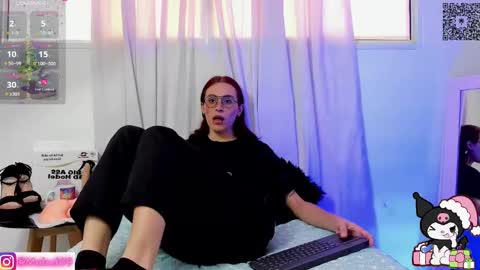 Snapshot of sophia_milano chatting on December 10, 12:27 pm sophia_milano online show from December 10, 12:27 pm