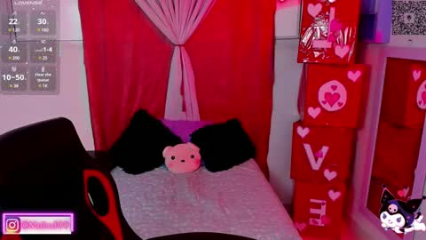 Snapshot of sophia_milano chatting on February 12, 12:12 pm sophia_milano online show from February 12, 12:12 pm