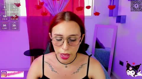 Snapshot of sophia_milano chatting on February 25, 5:15 pm sophia_milano online show from February 25, 5:15 pm