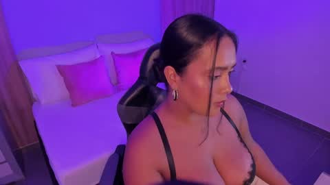 sophia_solerr online show from May 16, 3:03 am