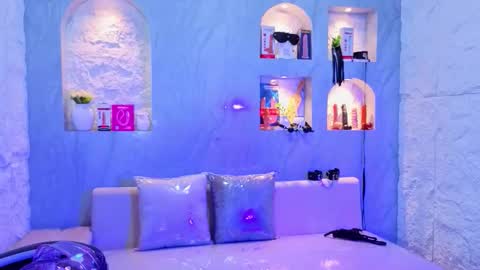 Sophia online show from March 17, 3:33 am