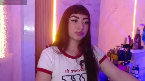 Sophia online show from June 1, 9:38 pm