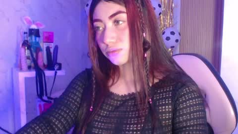 Snapshot of sophia_tf chatting on July 9, 3:32 am Sophia online show from July 9, 3:32 am