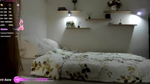 Snapshot of sophia_turn chatting on May 28, 4:15 pm Sophia online show from May 28, 4:15 pm