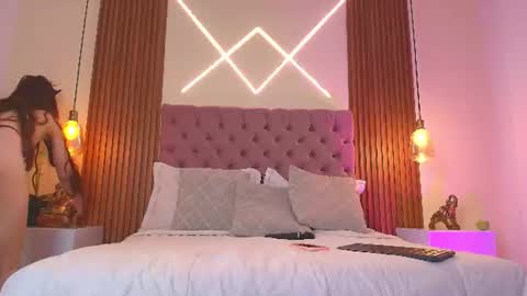 Snapshot of sophia_turneer chatting on July 21, 1:08 am sophia_turneer online show from July 21, 1:08 am