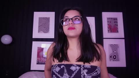 Snapshot of sophia_wilsonn_ chatting on March 3, 10:54 am Sofi online show from March 3, 10:54 am