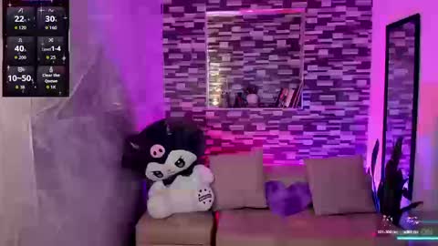 Snapshot of sophiaa_cherry chatting on September 22, 9:17 pm Sophia online show from September 22, 9:17 pm