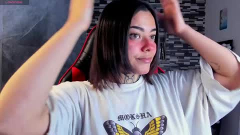 Snapshot of sophiaa_cherry chatting on April 12, 6:57 pm Sophia online show from April 12, 6:57 pm
