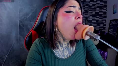 Snapshot of sophiaa_cherry chatting on June 6, 8:24 pm Sophia online show from June 6, 8:24 pm