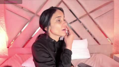 Sophia Paris online show from April 12, 3:11 am