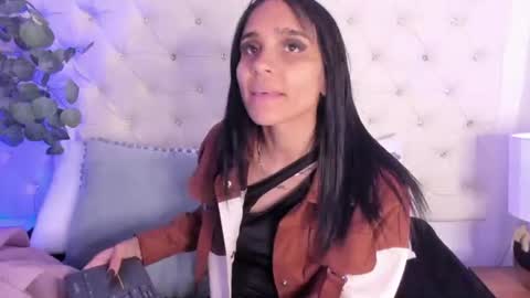 Snapshot of sophiaa_paris chatting on July 25, 2:53 am Sophia Paris online show from July 25, 2:53 am