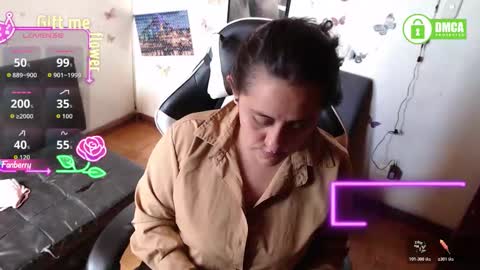 sophiaa_vega_ online show from December 3, 2:59 pm