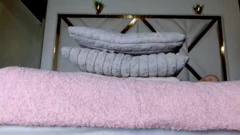 SophiaLee online show from February 15, 1:02 am