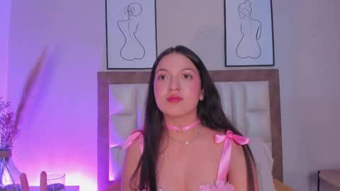 Snapshot of sophiacolliins chatting on September 29, 6:13 pm sophiacolliins online show from September 29, 6:13 pm