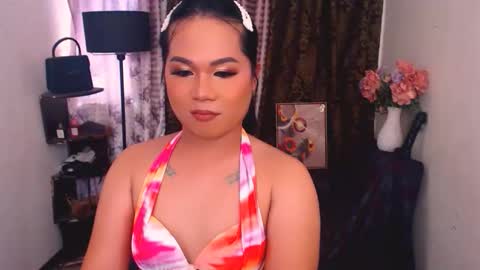 Snapshot of sophiacollinsx chatting on May 30, 5:48 am sophia will make u day online show from May 30, 5:48 am