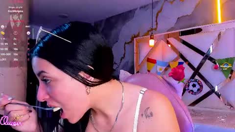 Snapshot of sophiadoll_tf chatting on July 15, 1:38 pm sophiadoll_tf online show from July 15, 1:38 pm