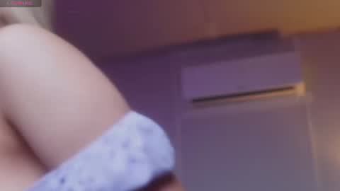 Snapshot of sophialaxx chatting on June 20, 12:47 am Sophia online show from June 20, 12:47 am