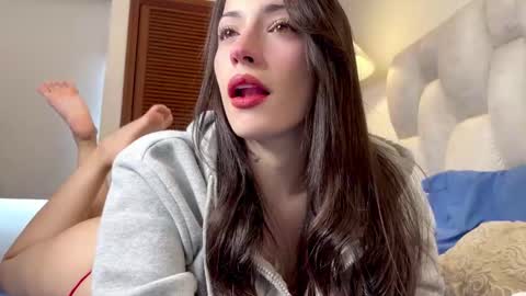 sophiarommie online show from March 15, 6:03 pm