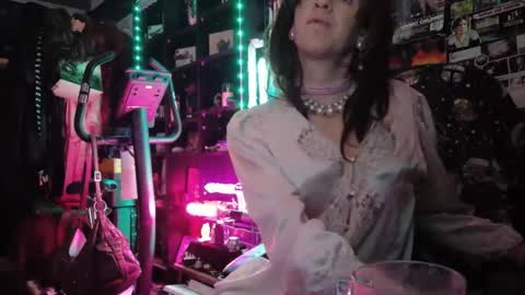 Sophie Satin1980 online show from May 15, 11:01 pm