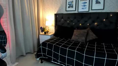 sophie__blare online show from February 13, 7:10 pm